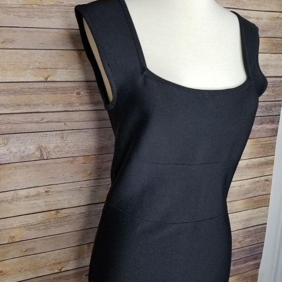 Alice + Olivia XS Sleeveless Fitted Mini Dress - Picture 2 of 8